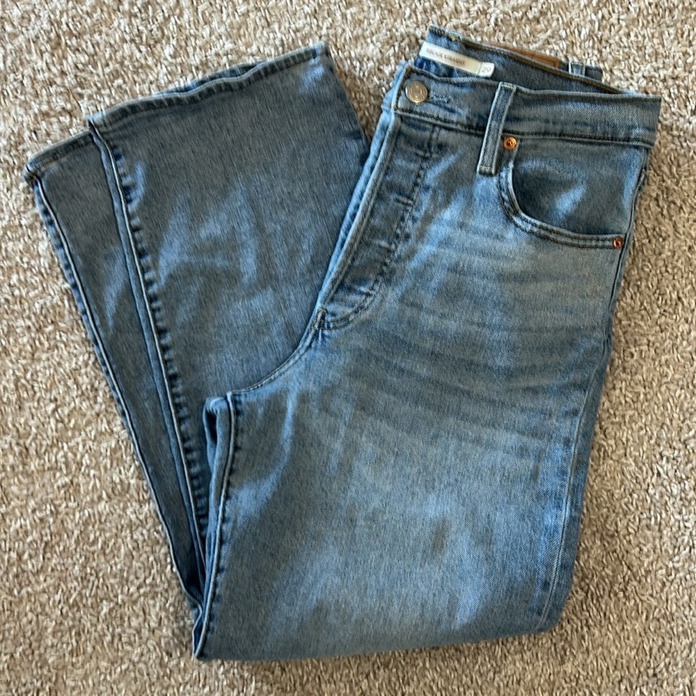 Levi's Ribcage Women's Straight Leg Jeans in Lightwash Blue - Picture 7 of 7